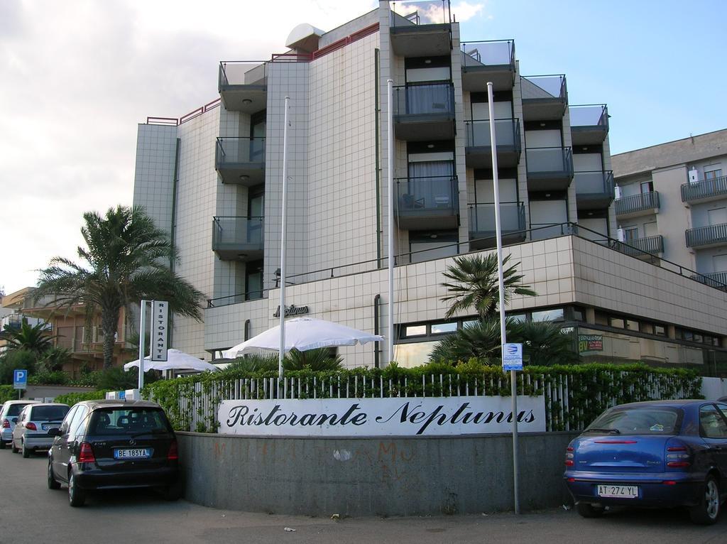 Hotel Neptunus Nettuno Exterior foto