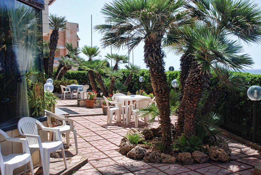 Hotel Neptunus Nettuno Exterior foto